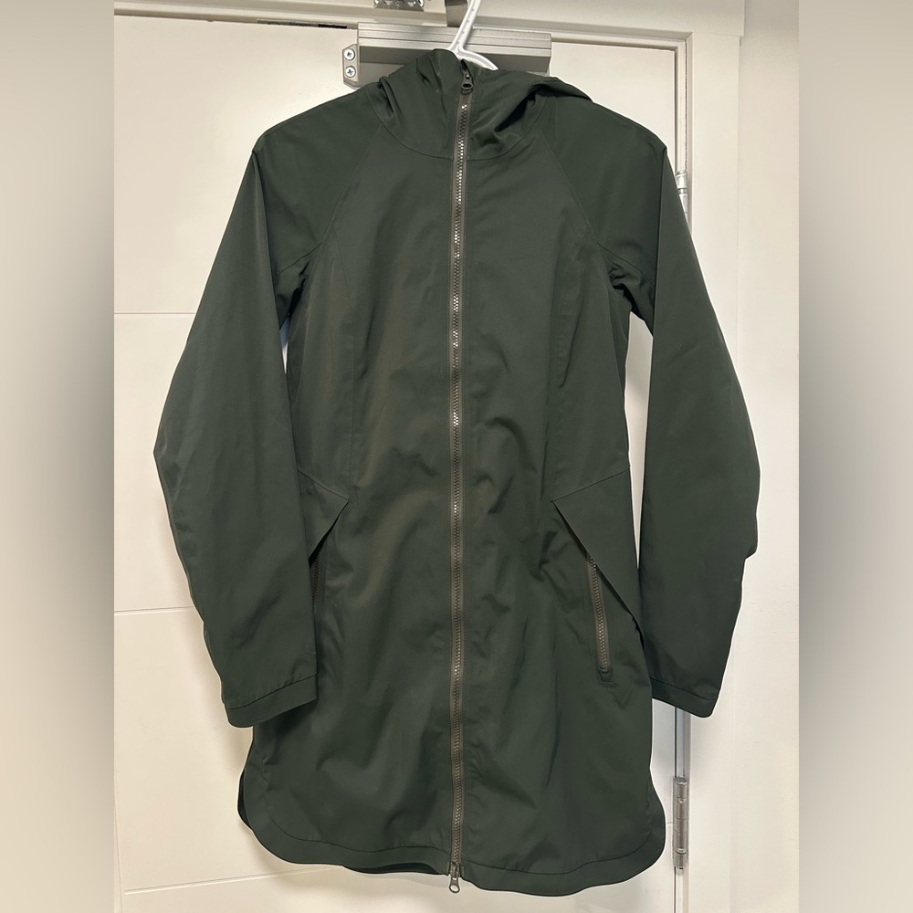 lululemon athletica Rain Jacket